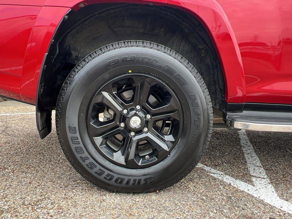 Used 2022 Toyota 4Runner SR5 image 7