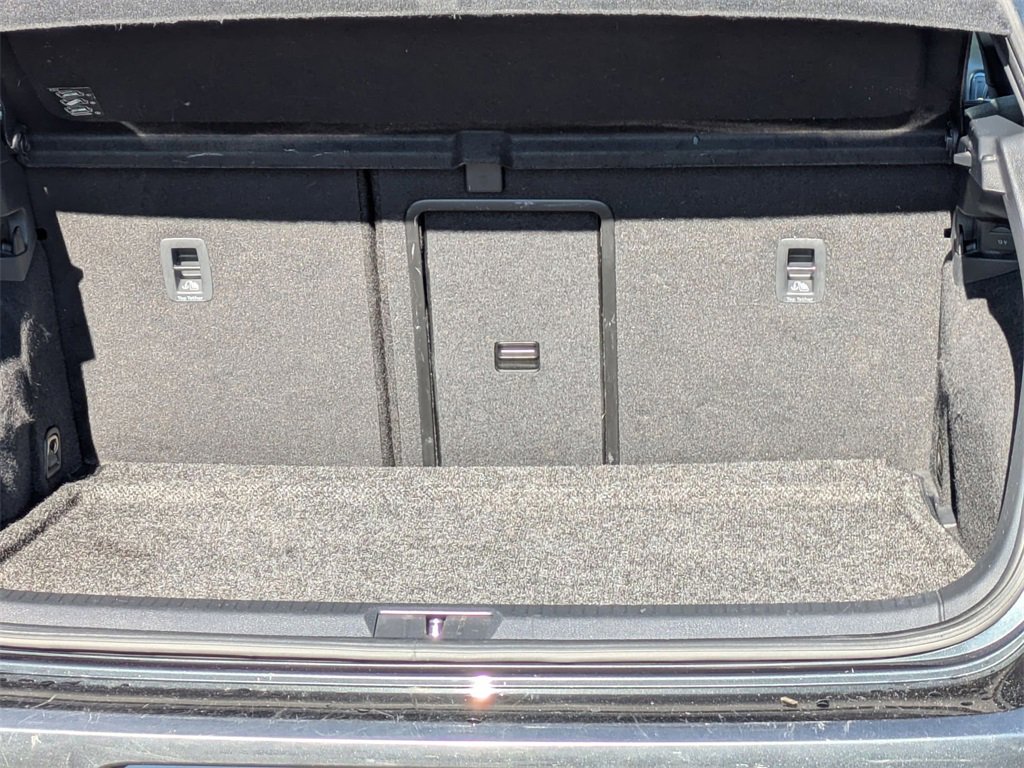 Used 2017 Volkswagen GTI SE image 34