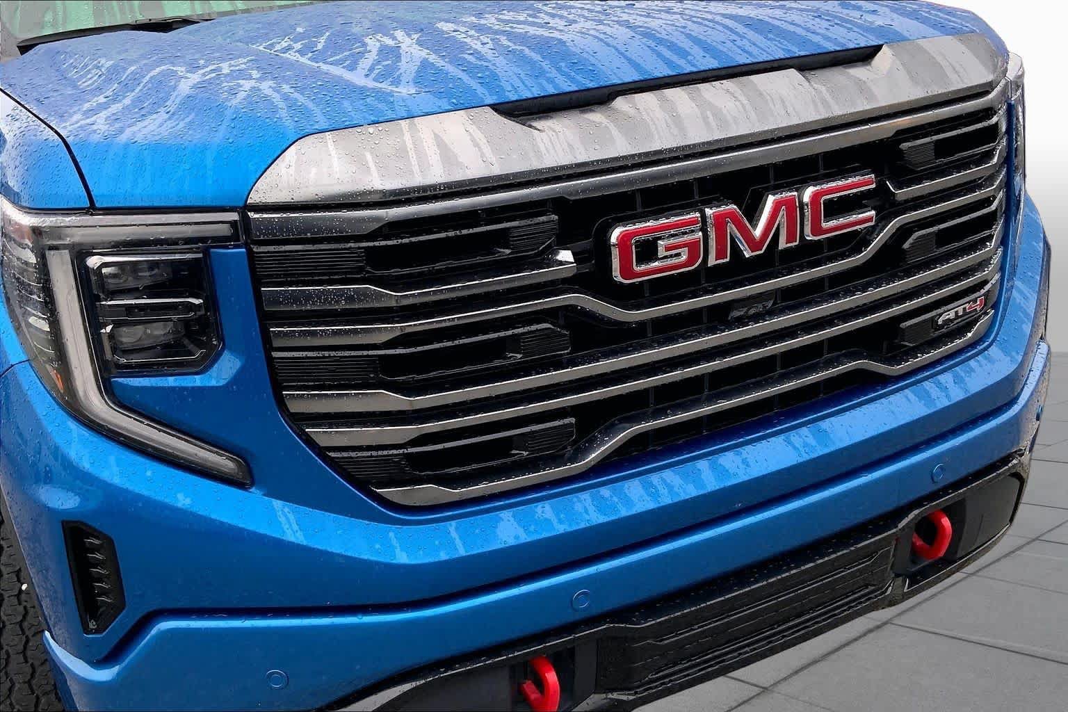 Used 2022 GMC Sierra 1500 AT4 w/ AT4 Premium Package AWD/4WD image 29