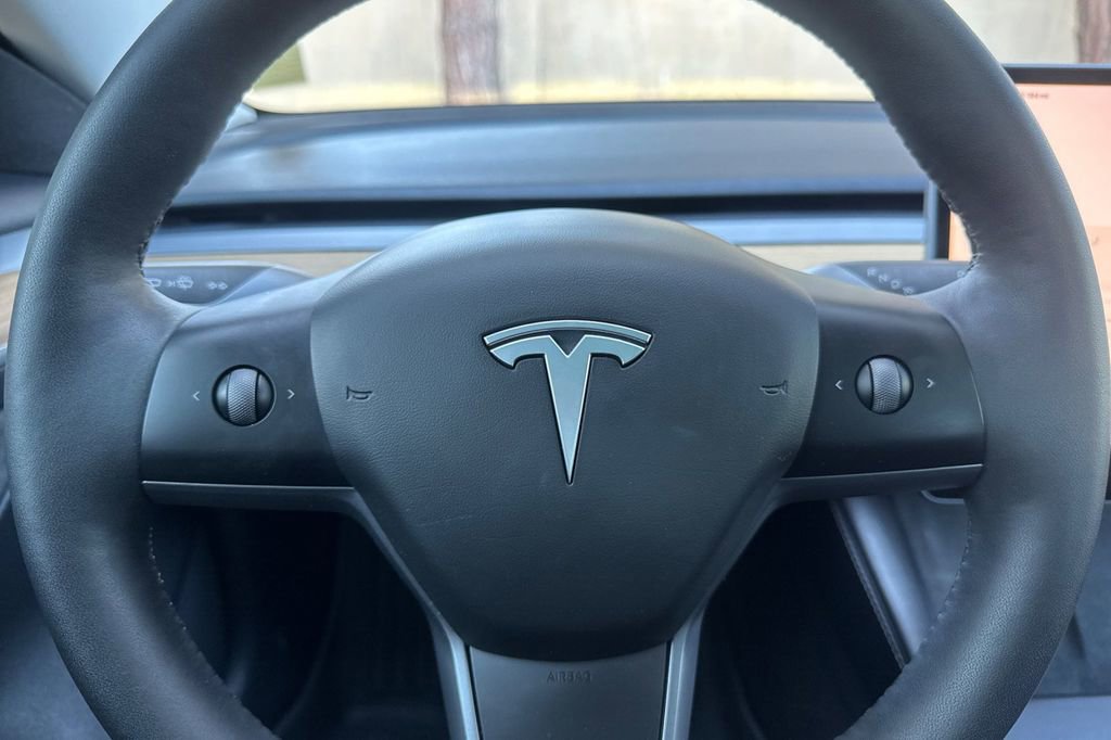Used 2023 Tesla Model 3 Standard Range image 21
