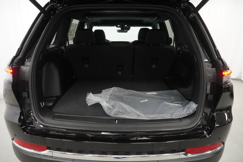 New 2026 Jeep Grand Cherokee Laredo X AWD/4WD image 30