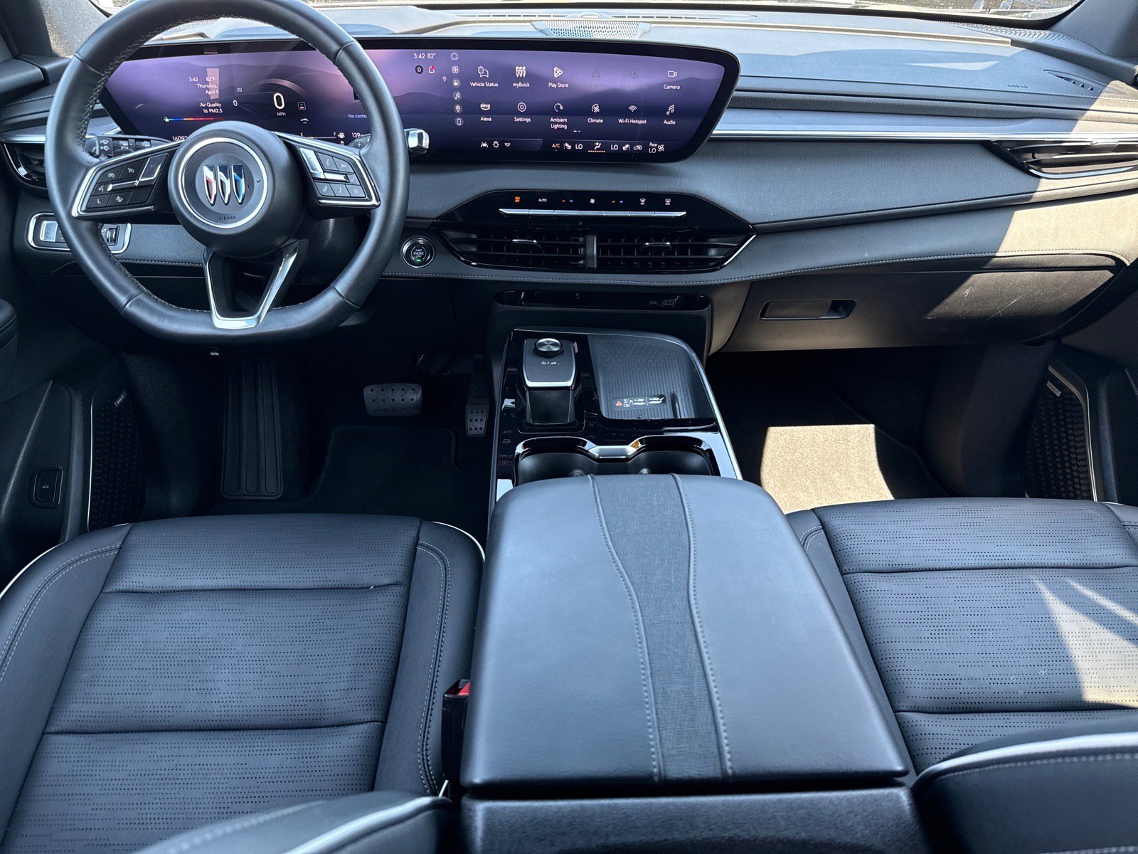 Used 2025 Buick Enclave Sport Touring image 13
