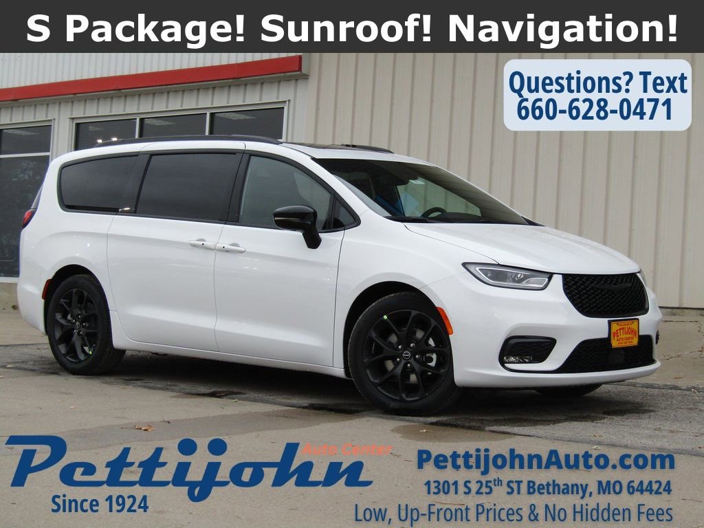 New 2026 Chrysler Pacifica Limited w/ S Appearance Package image 1