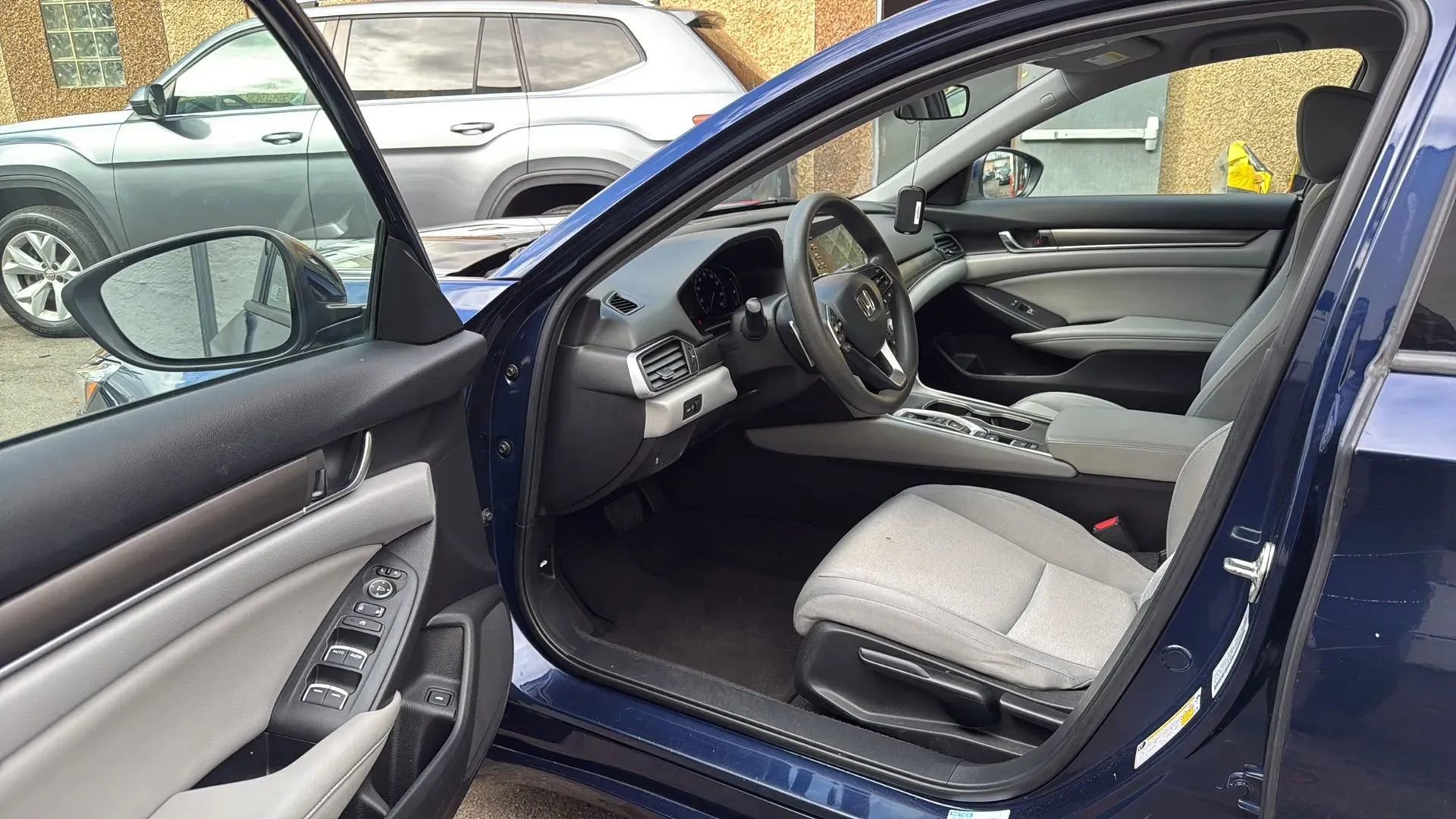 Used 2020 Honda Accord Hybrid image 22