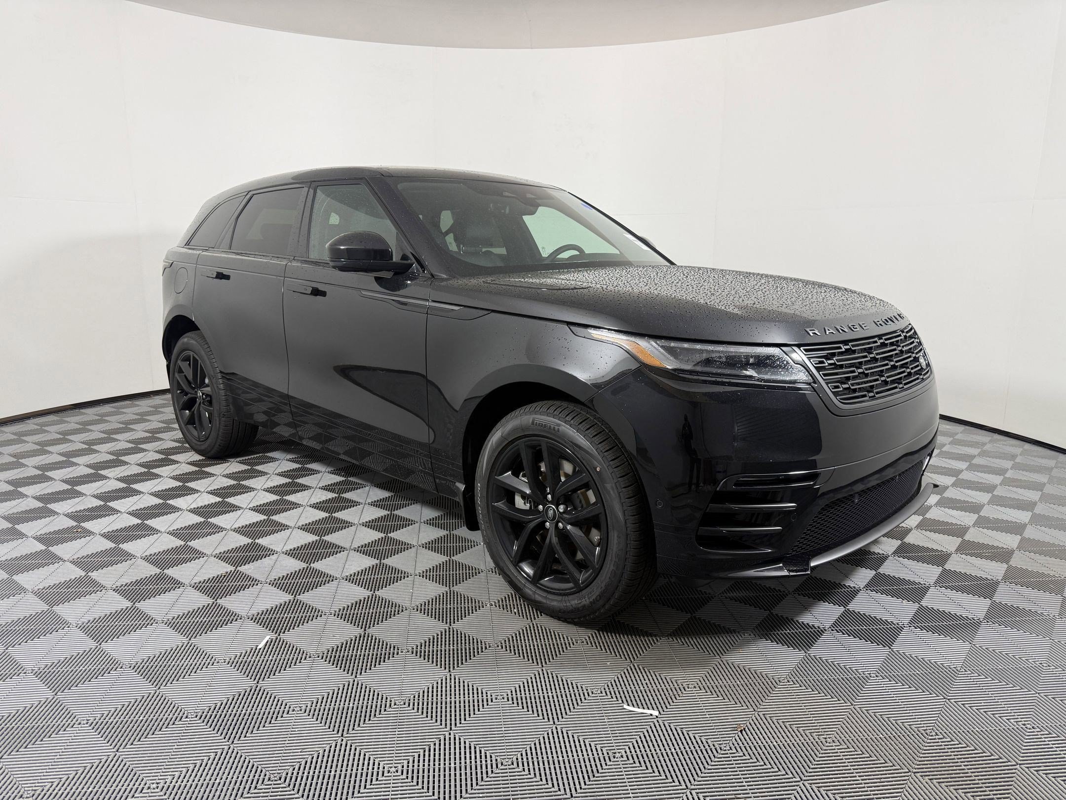 Used 2026 Land Rover Range Rover Velar Dynamic SE AWD/4WD image 6
