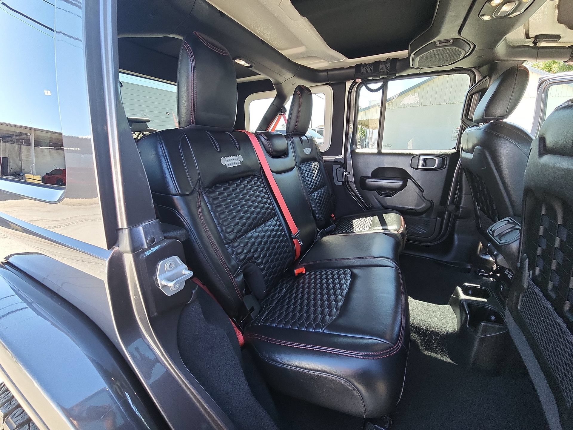 Certified 2020 Jeep Wrangler Unlimited Rubicon w/ Quick Order Package 28Y Recon AWD/4WD image 27