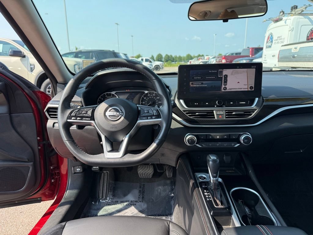 Used 2024 Nissan Altima 2.5 SR w/ SR Premium Package FWD image 14