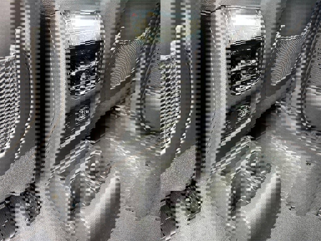 New 2025 Jeep Grand Cherokee L Laredo w/ Luxury Tech Group I image 19