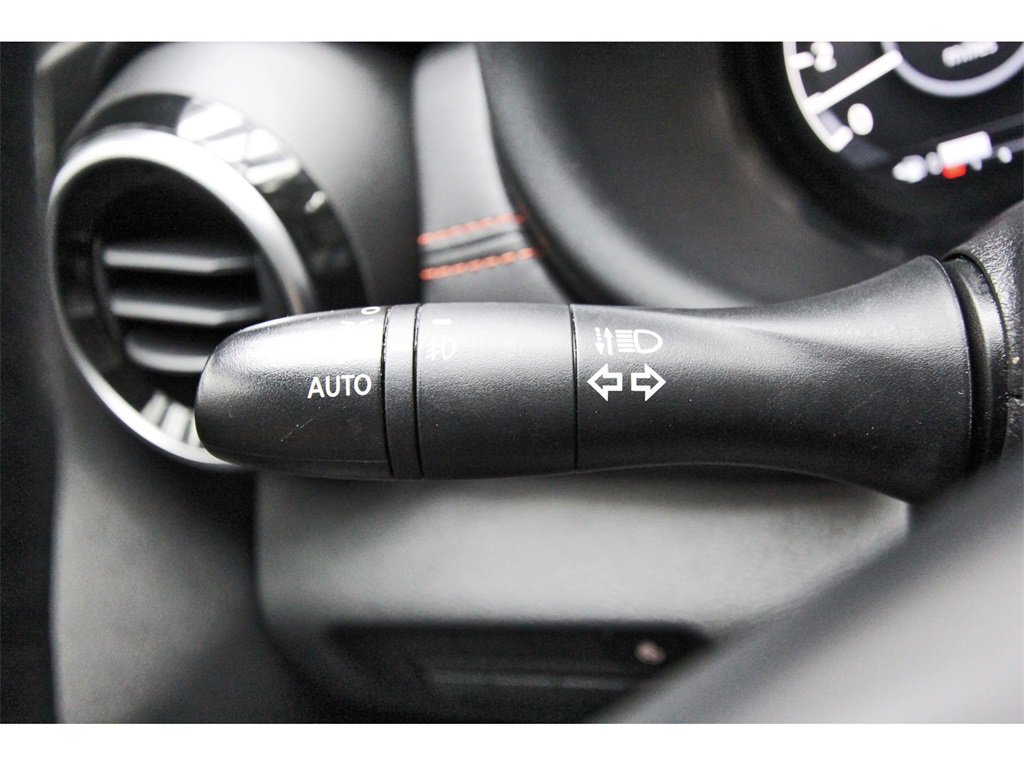 Used 2023 Nissan Kicks SR w/ SR Premium Package image 15