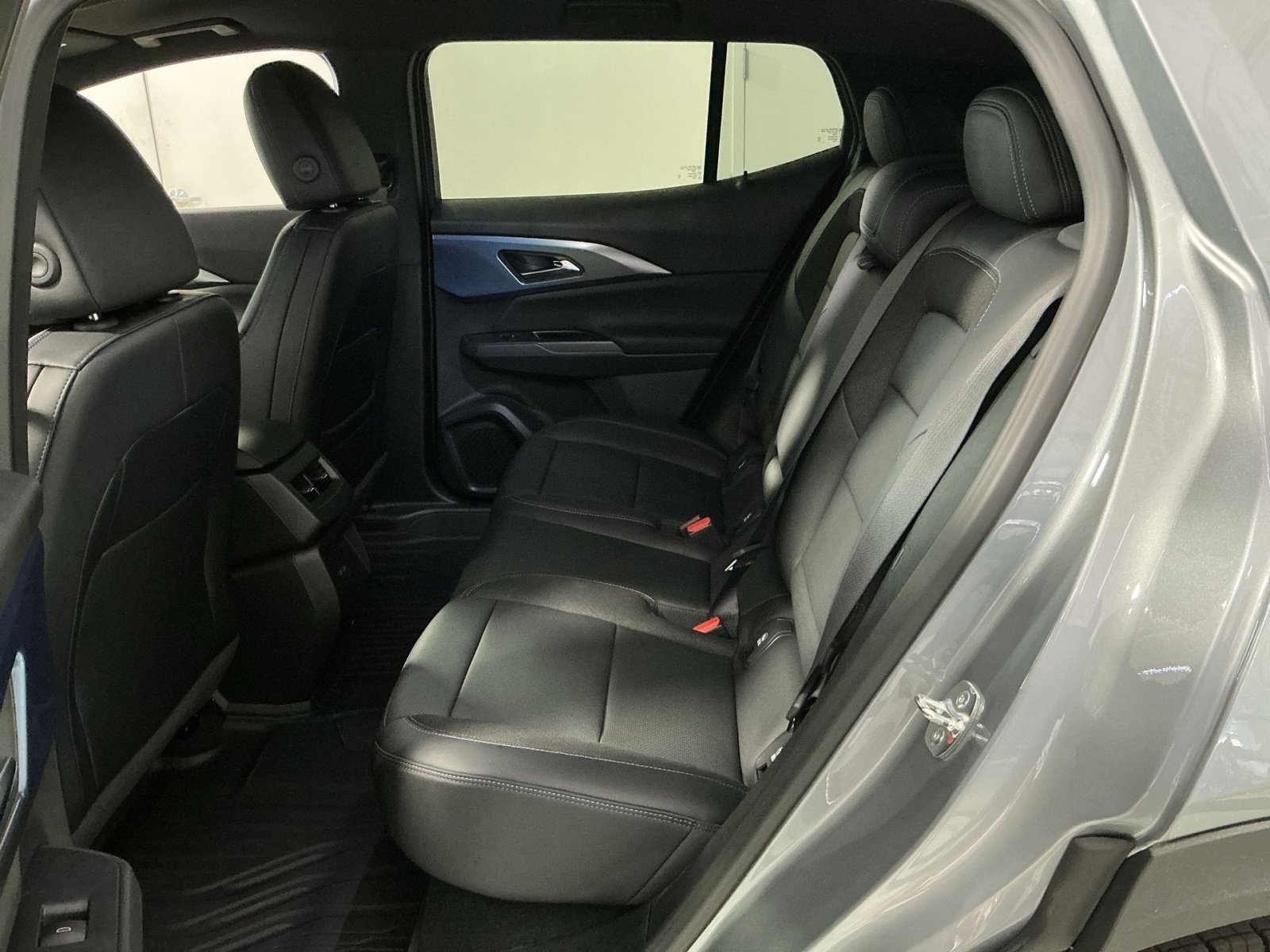 New 2026 Chevrolet Equinox EV LT image 31