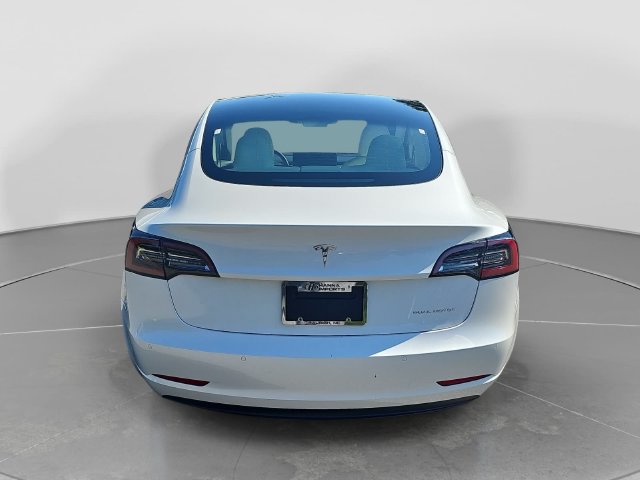 Used 2022 Tesla Model 3 Long Range AWD/4WD image 4
