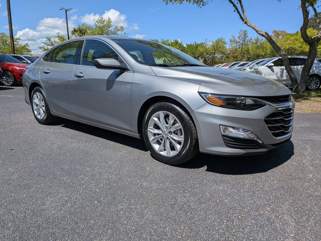 Used 2024 Chevrolet Malibu LT FWD image 2