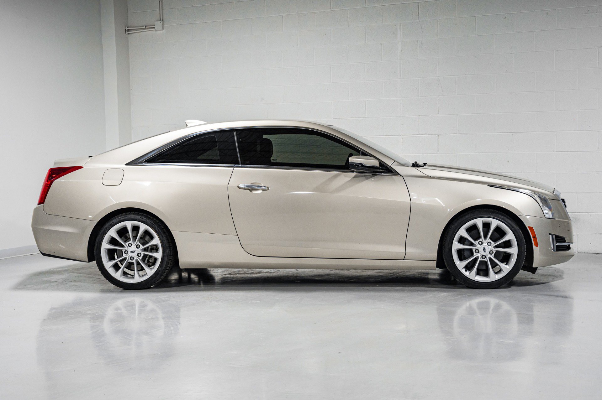Used 2015 Cadillac ATS Luxury w/ Safety and Security Package image 2