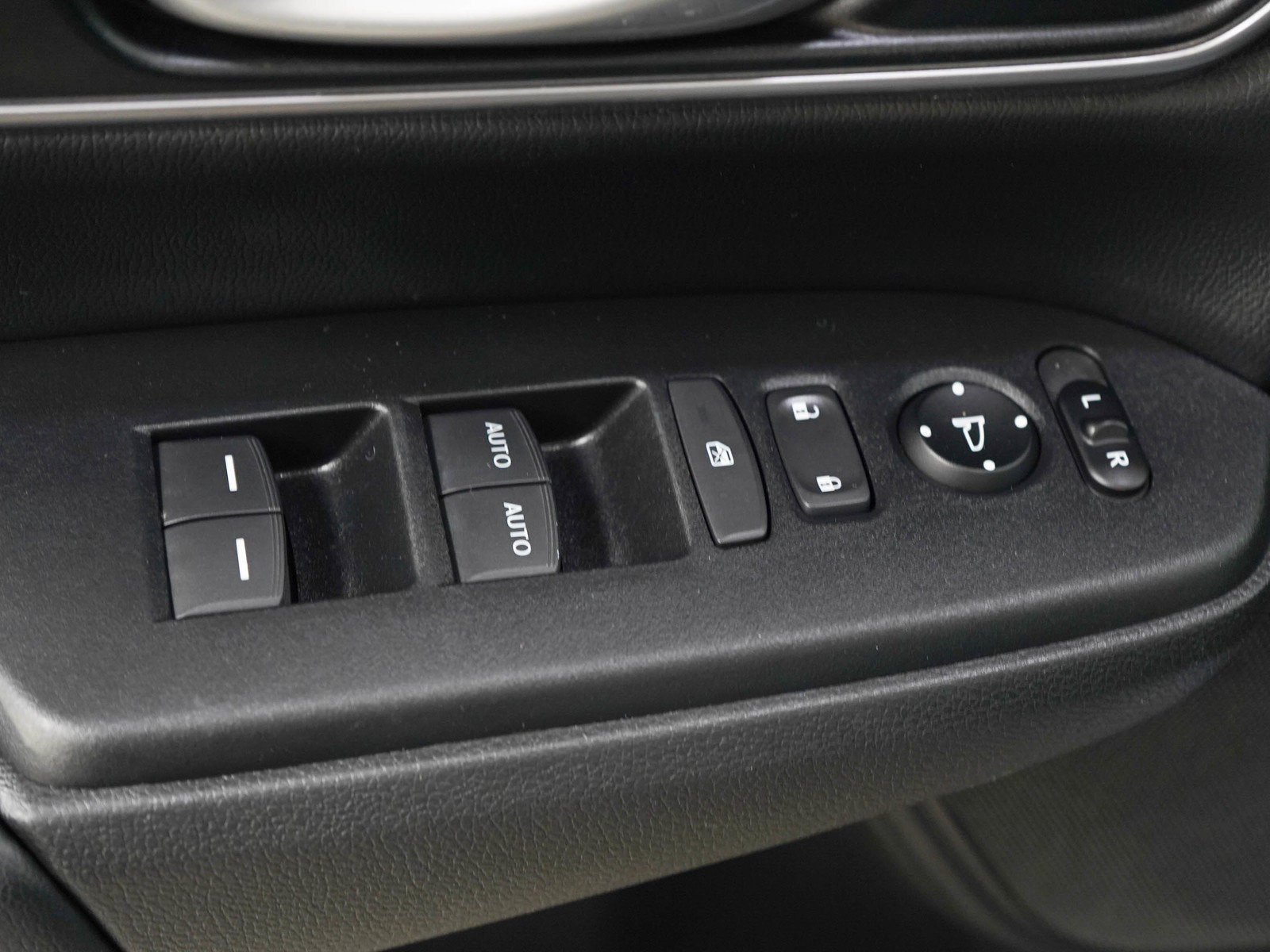 Used 2021 Honda CR-V Touring image 21