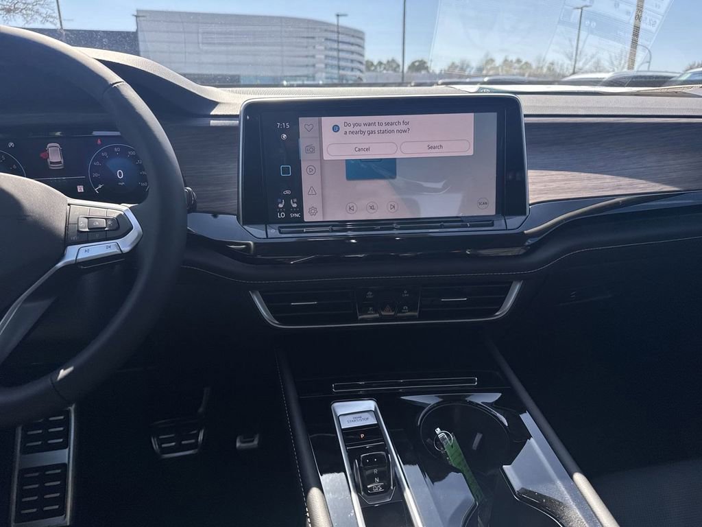 New 2025 Volkswagen Atlas SEL Premium R-Line image 17