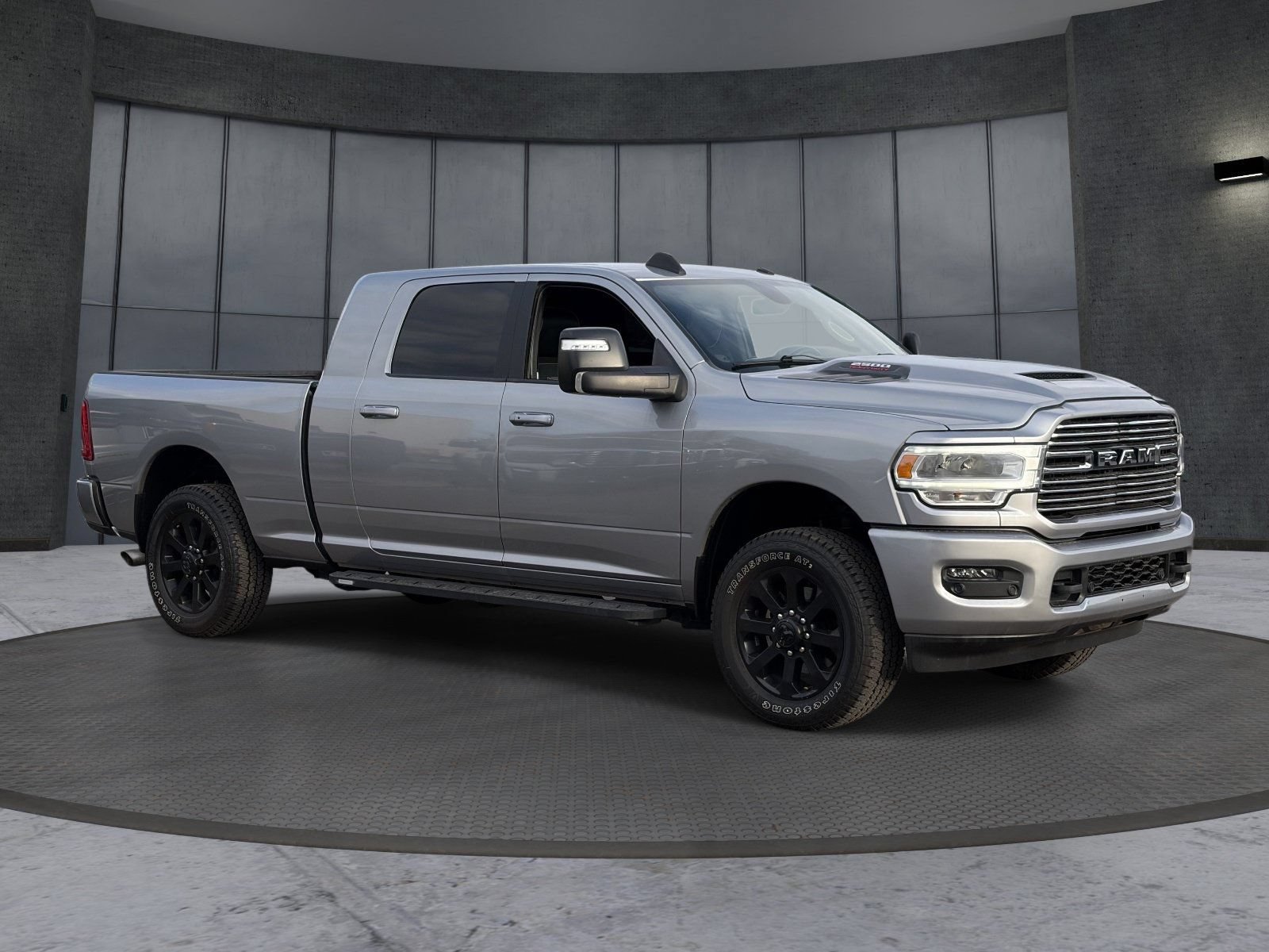 Used 2023 RAM 2500 Laramie AWD/4WD image 7