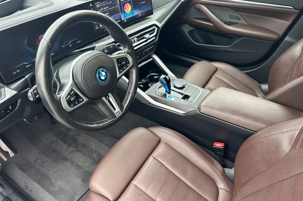 Used 2023 BMW i4 M50 w/ Premium Package image 9