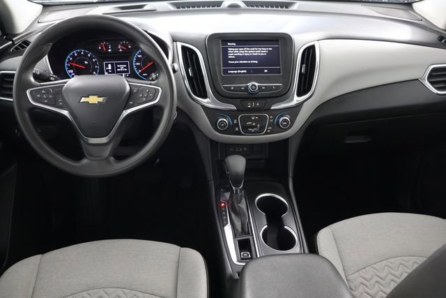 Used 2022 Chevrolet Equinox LS AWD/4WD image 2