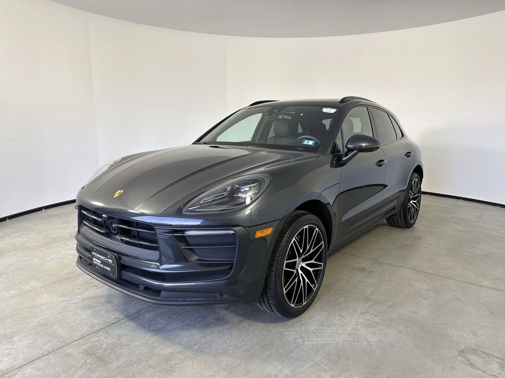 Certified 2024 Porsche Macan Turbo image 1