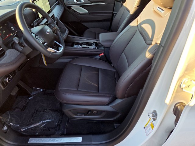 New 2027 Ford Explorer Platinum RWD image 6