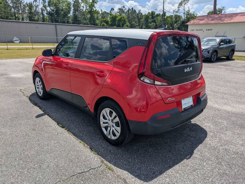 Used 2022 Kia Soul LX FWD image 5
