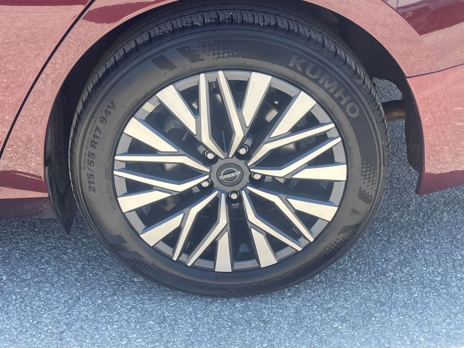 Used 2025 Nissan Altima 2.5 SV FWD image 24