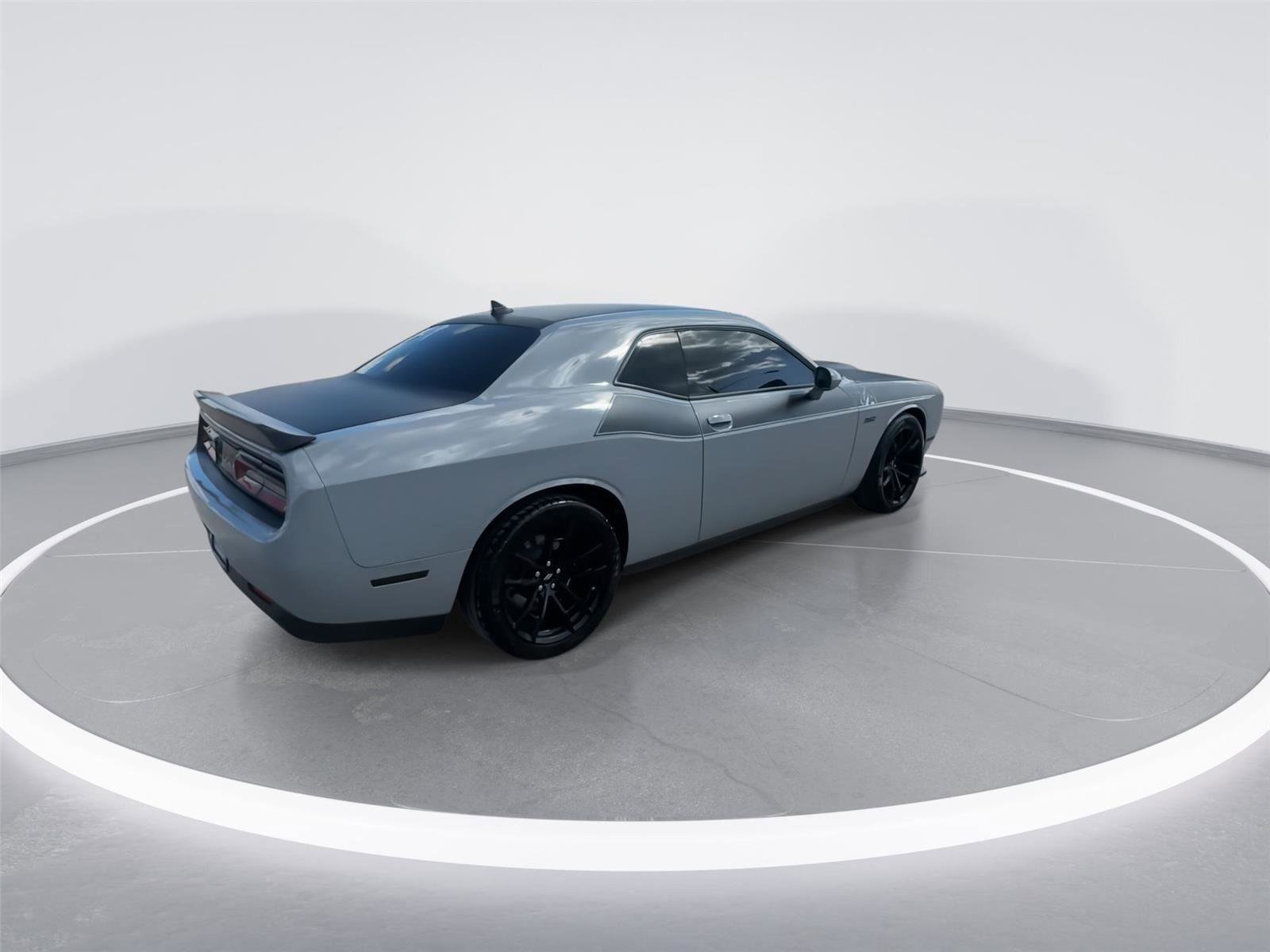 Used 2020 Dodge Challenger R/T Scat Pack w/ T/A Package image 8