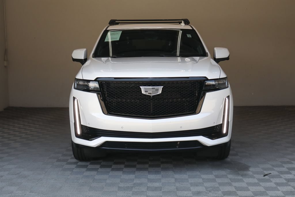 Used 2022 Cadillac Escalade Sport Platinum w/ LPO, ONYX Package AWD/4WD image 4