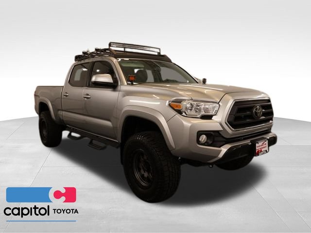 Certified 2022 Toyota Tacoma SR5 AWD/4WD image 1