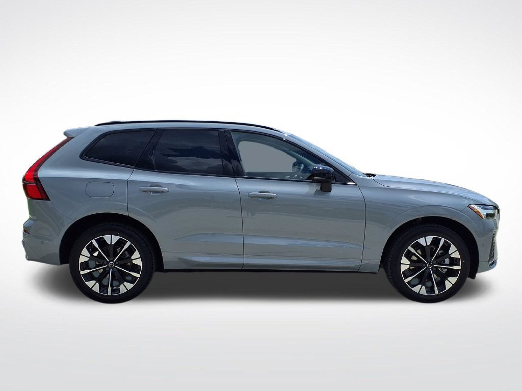 New 2026 Volvo XC60 B5 Plus w/ Protection Package Premier AWD/4WD image 9