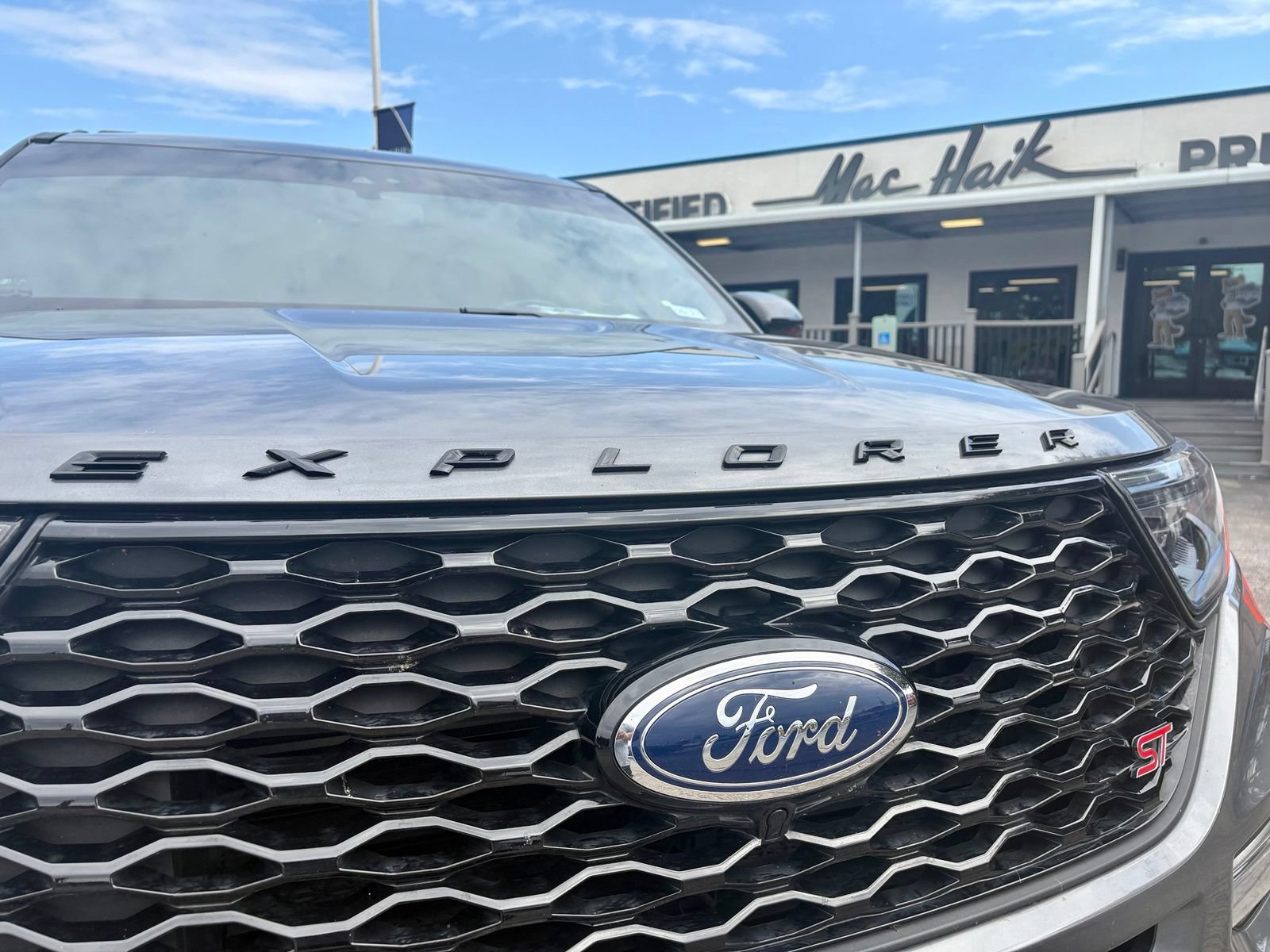 Used 2022 Ford Explorer ST w/ ST High-Performance Pack AWD/4WD image 7