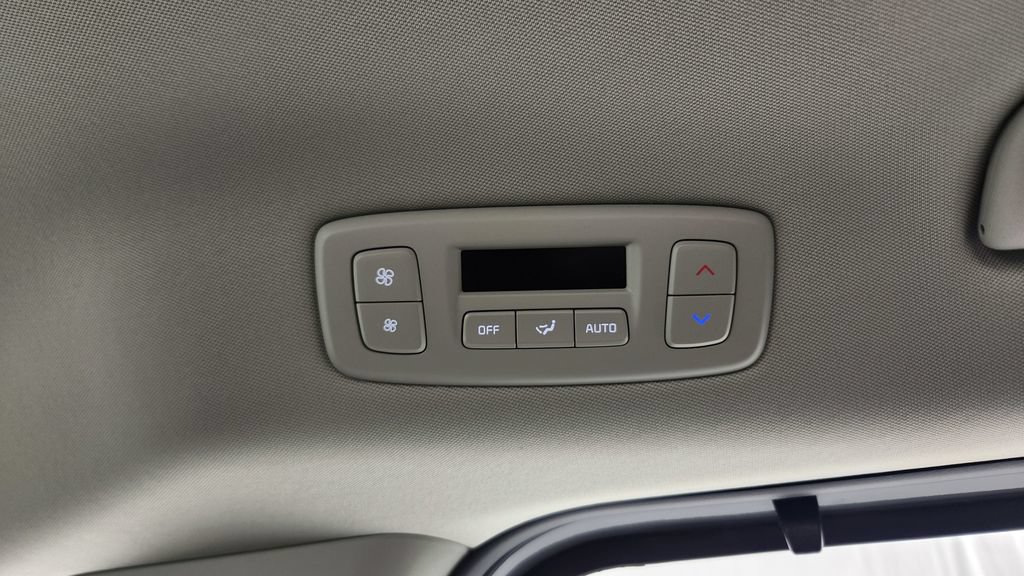 New 2027 Kia Carnival SX w/ Dark Edition Package FWD image 17