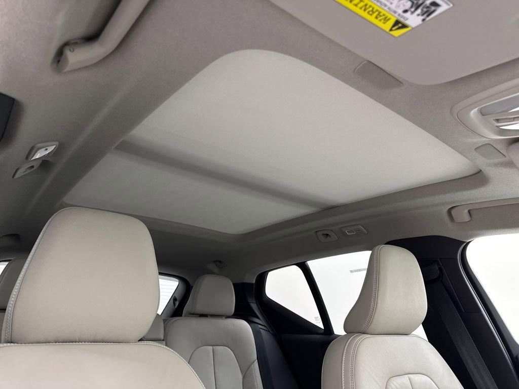 Used 2023 Volvo XC40 B5 Plus w/ Driver Assist Package image 28