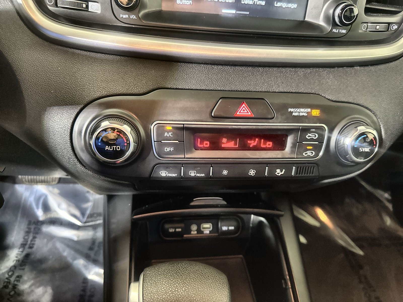 Used 2019 Kia Sorento AWD V6 image 21
