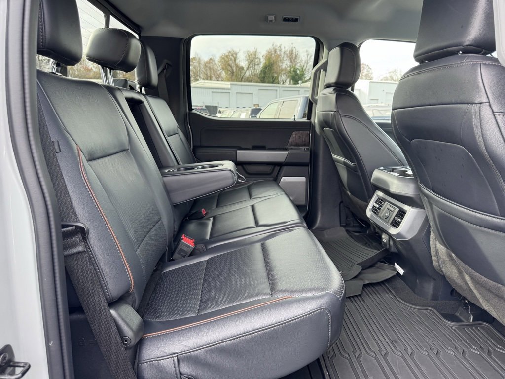 Used 2025 Ford F450 Lariat image 36