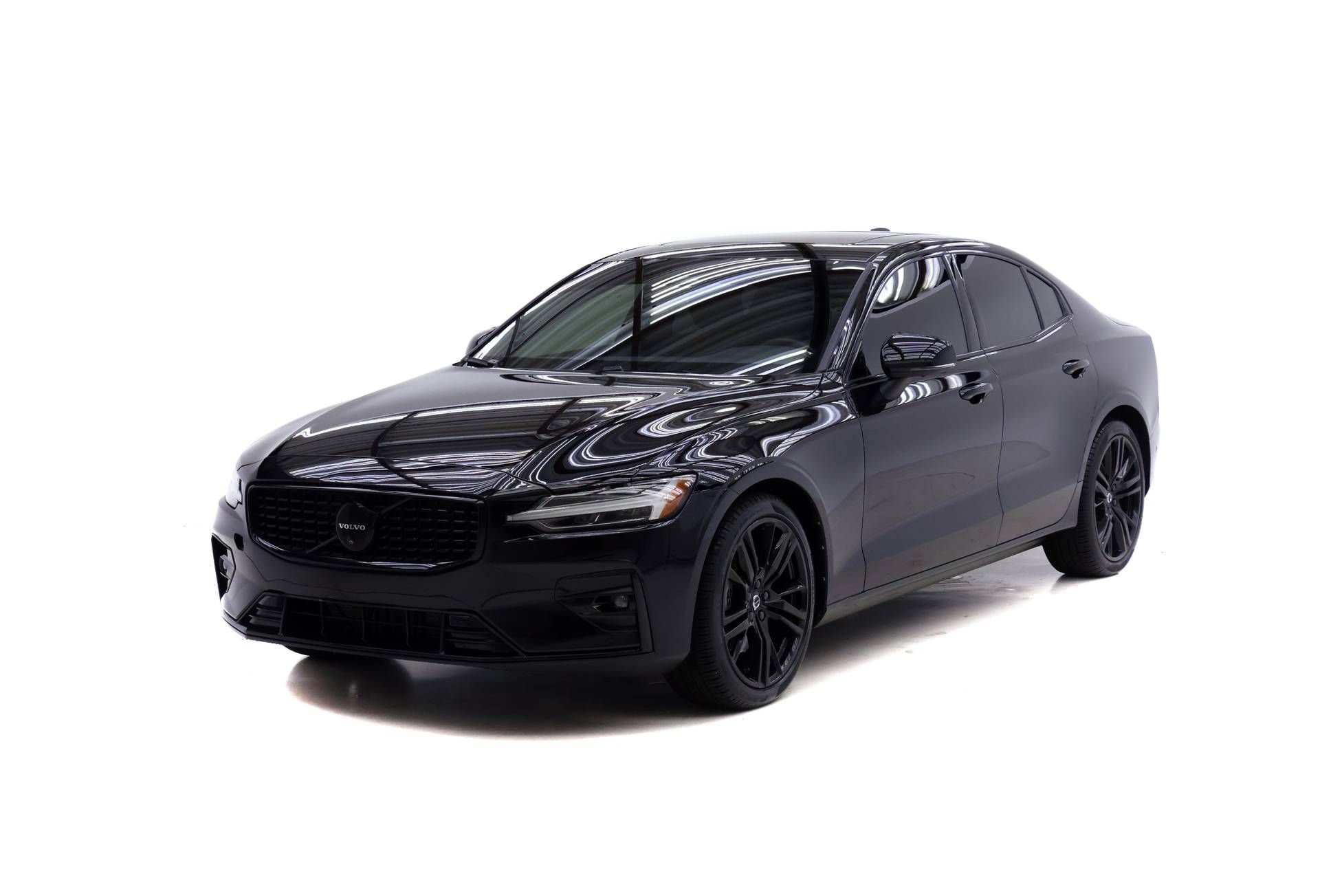 Certified 2024 Volvo S60 B5 Plus FWD image 1