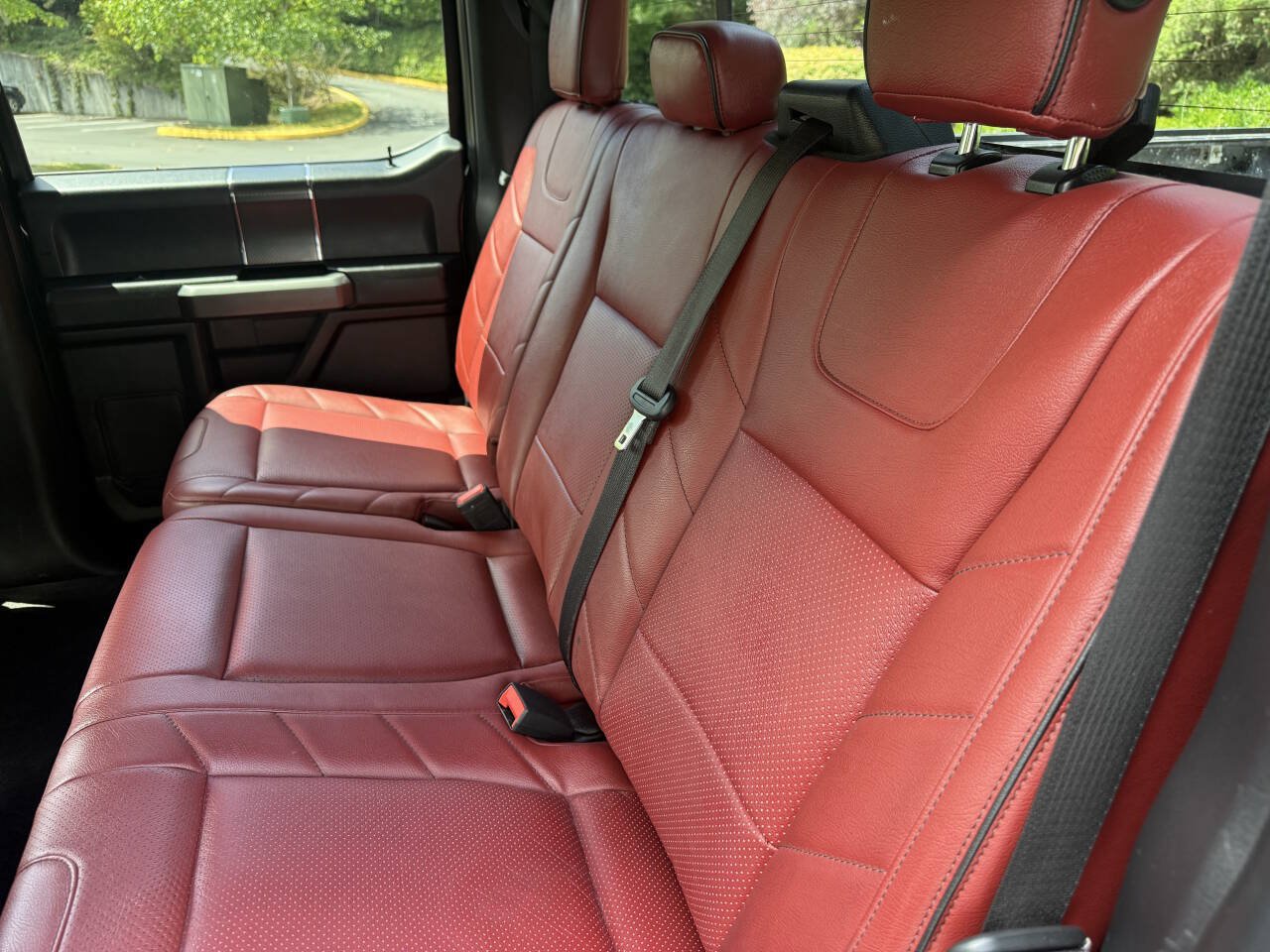 Used 2018 Ford F150 XLT w/ Equipment Group 302A Luxury AWD/4WD image 9