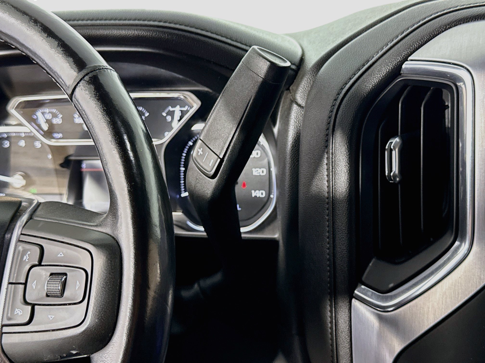 Used 2021 GMC Sierra 1500 SLT AWD/4WD image 18