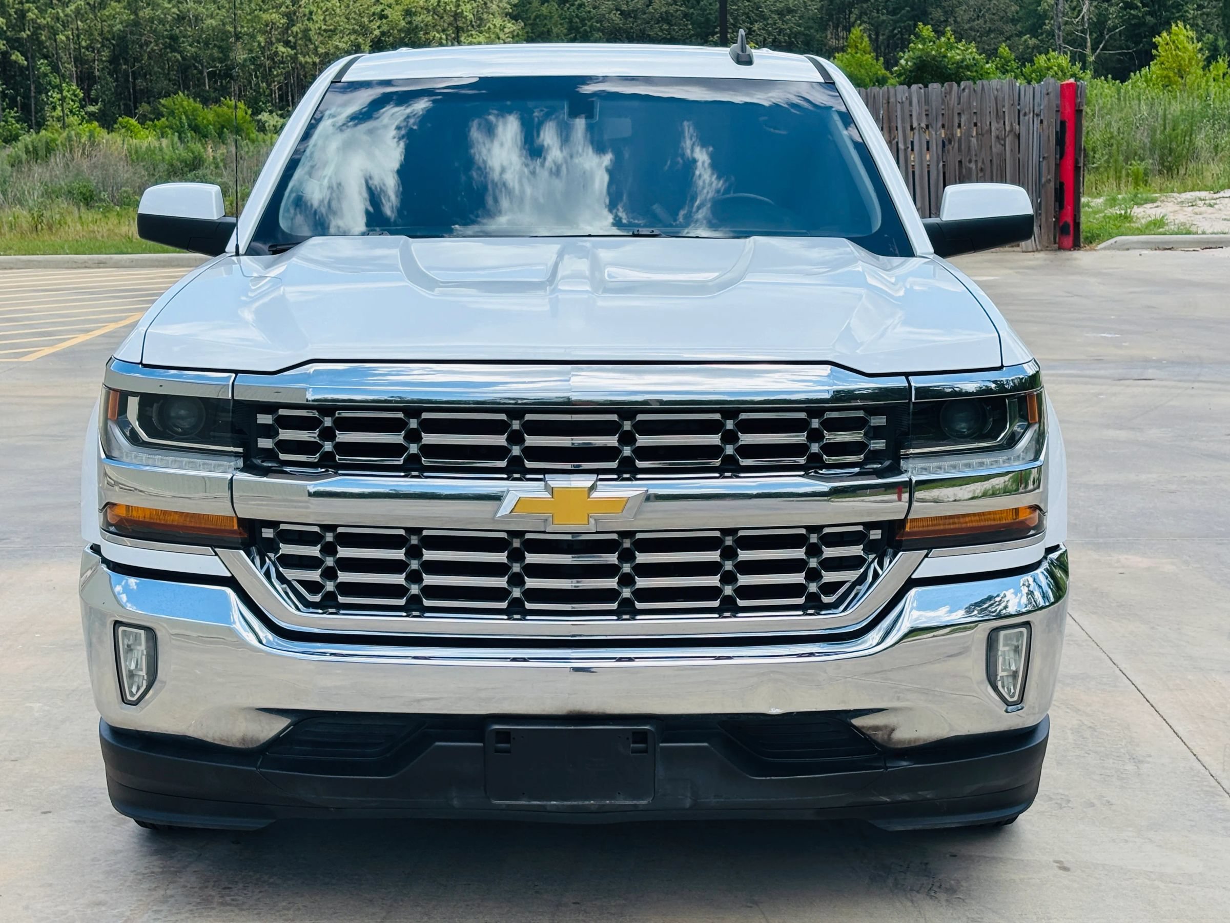Used 2018 Chevrolet Silverado 1500 LT w/ LT Eassist Package RWD image 2