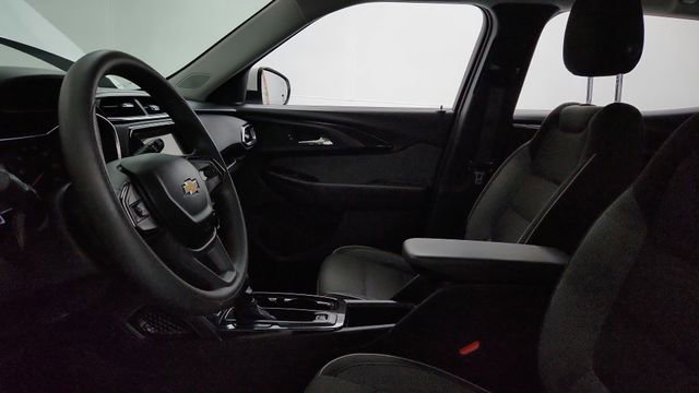 Used 2022 Chevrolet TrailBlazer LT w/ Convenience Package image 12