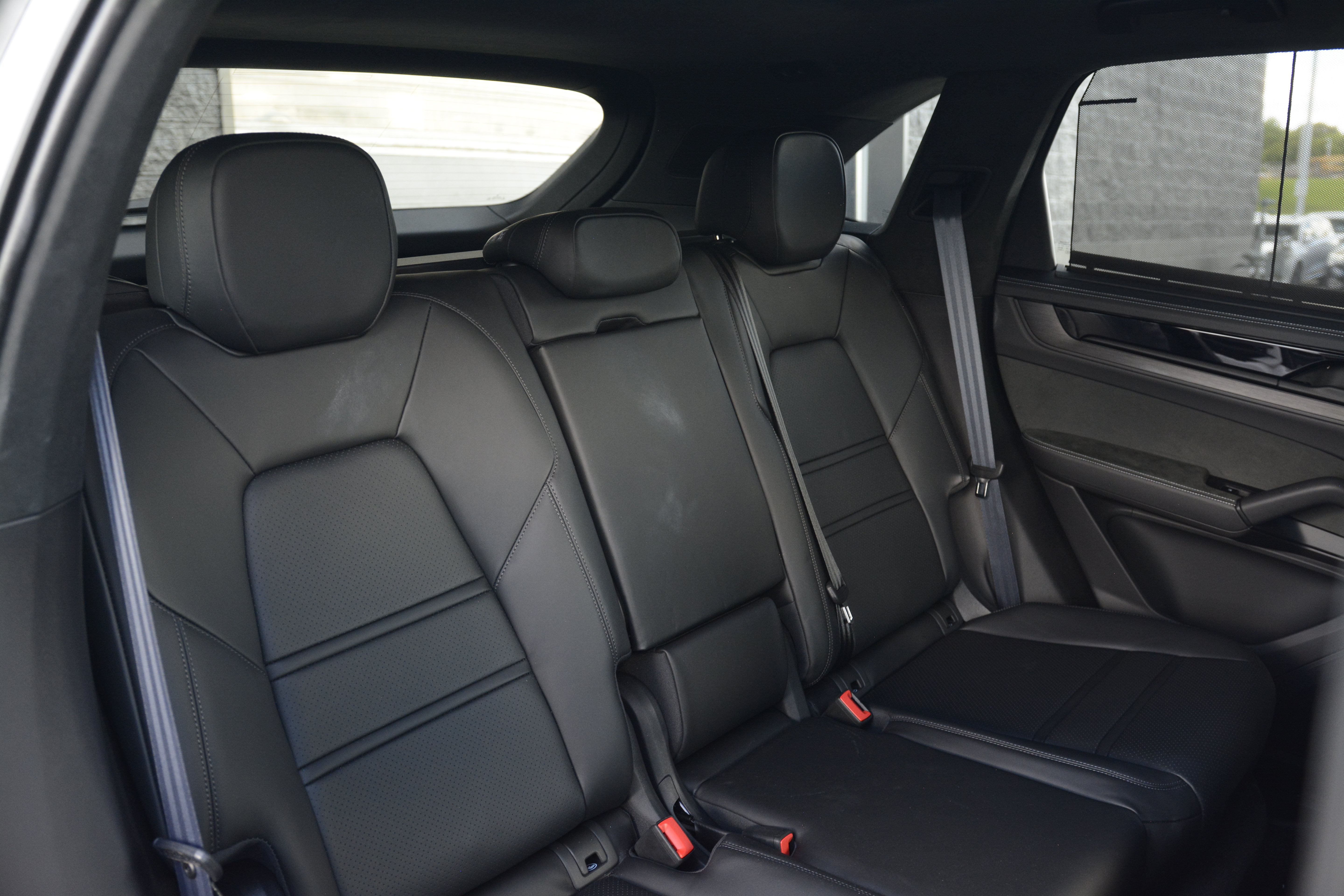 Certified 2026 Porsche Cayenne GTS AWD/4WD image 33