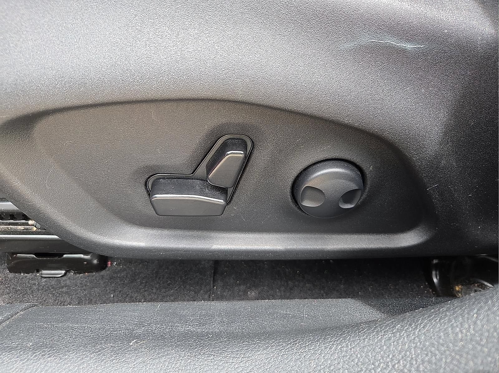 Used 2025 Jeep Compass Limited AWD/4WD image 15