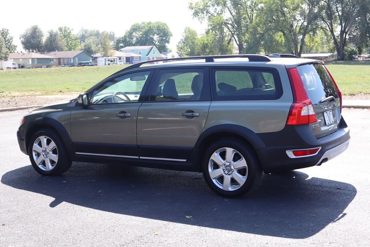 Used 2009 Volvo XC70 T6 image 8