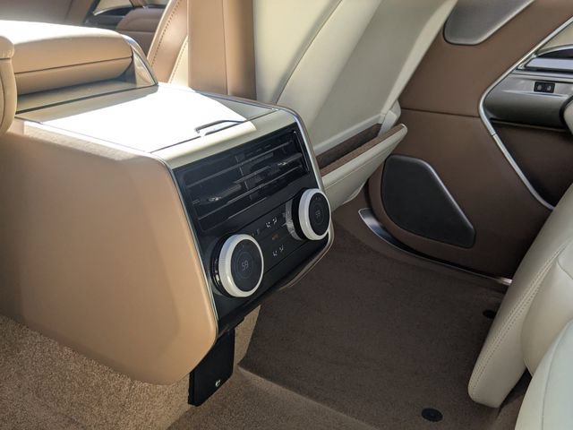 Certified 2025 Land Rover Range Rover SV AWD/4WD image 13