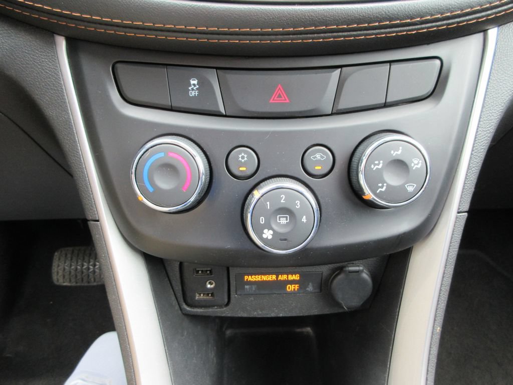 Certified 2021 Chevrolet Trax LT AWD/4WD image 29