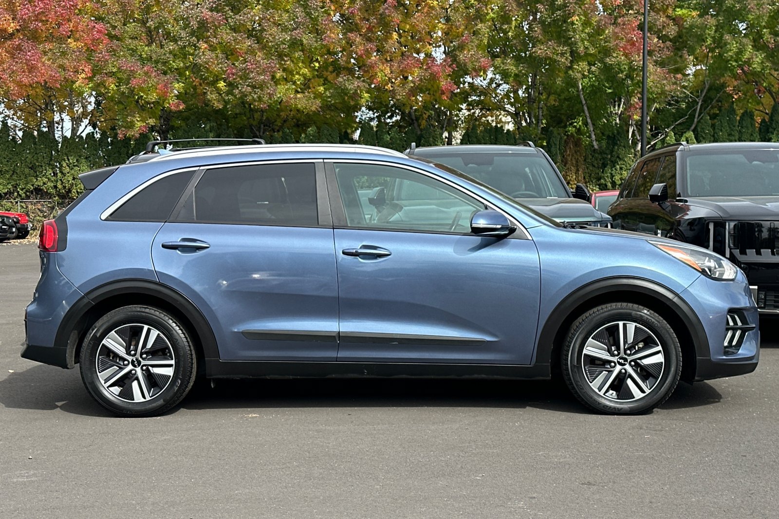 Certified 2022 Kia Niro EX Premium FWD image 3