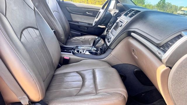 Used 2017 GMC Acadia Limited SLT image 16