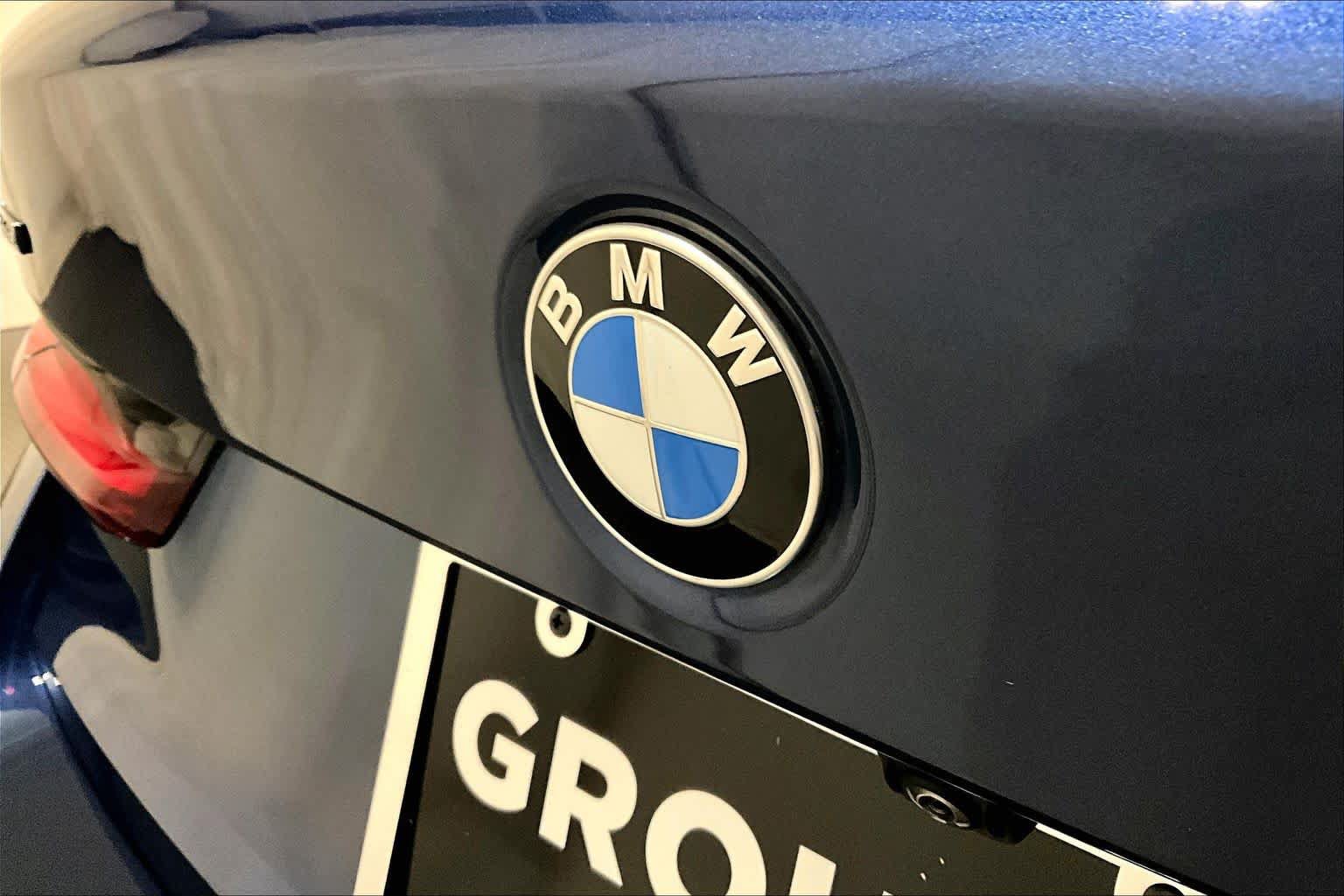 Used 2024 BMW 330i xDrive Sedan w/ Convenience Package AWD/4WD image 32