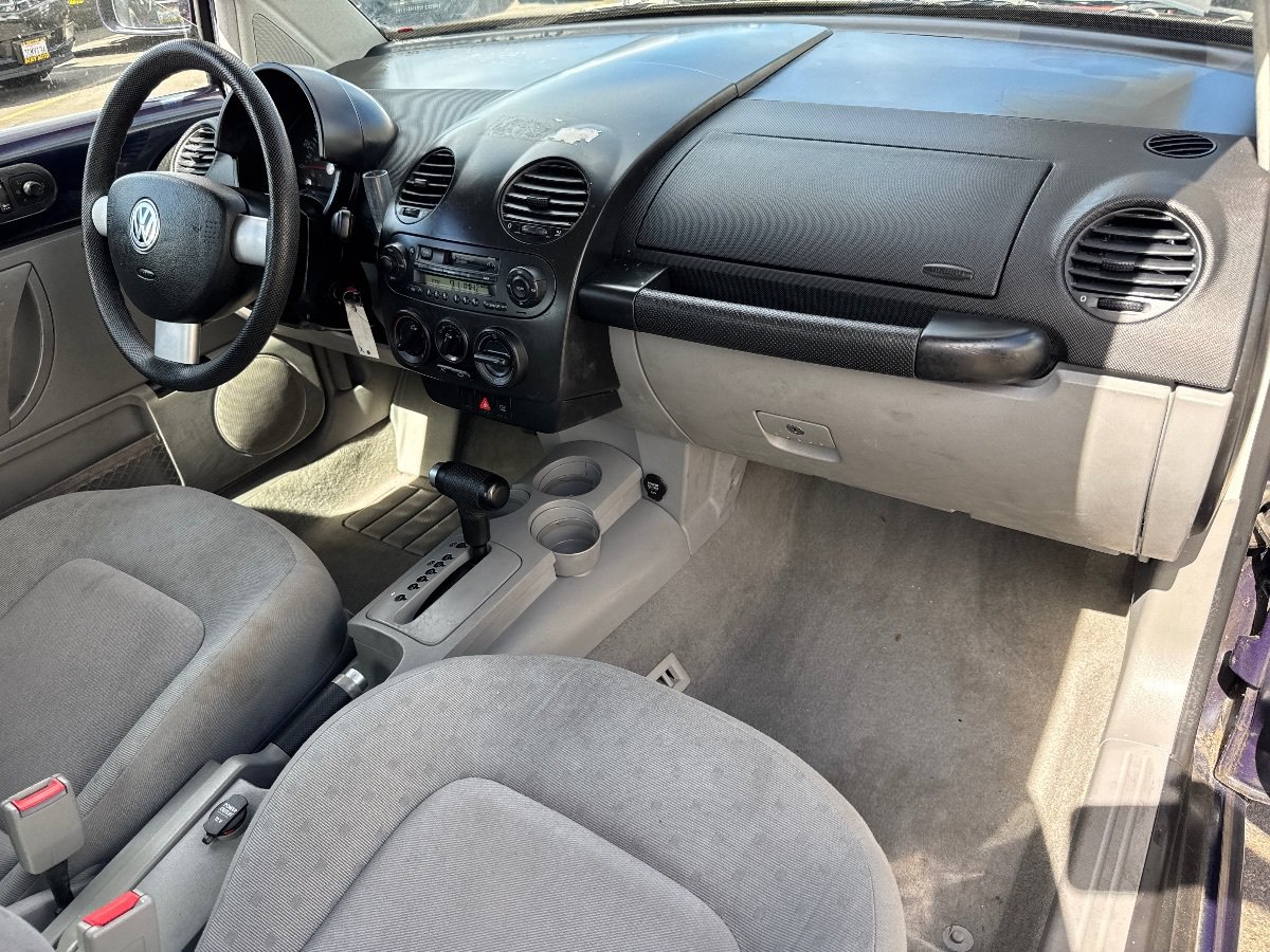 Used 1999 Volkswagen Beetle GLS FWD image 14