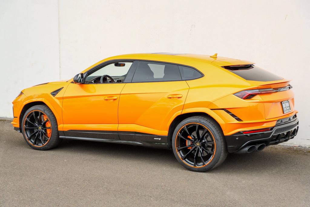 Used 2024 Lamborghini Urus S AWD/4WD image 9